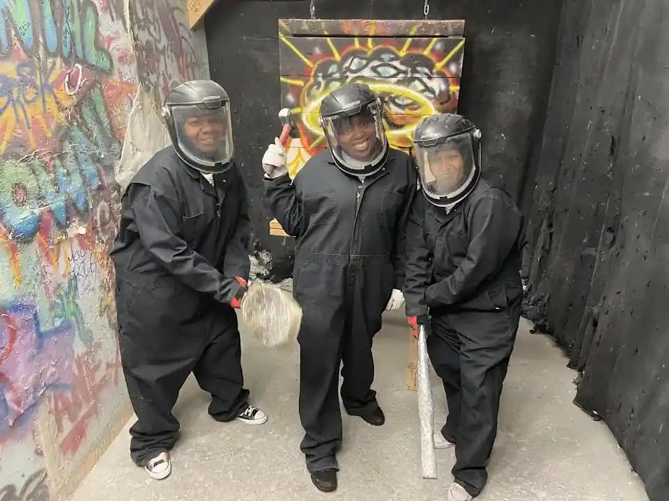 King's Eye Escape & Axe image 5