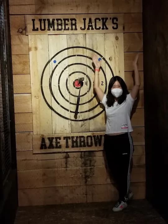 Lumber Jack's Axe Throwing image 2