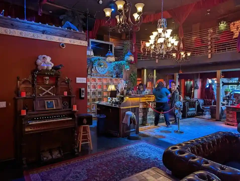 Escape Hotel Hollywood image 4