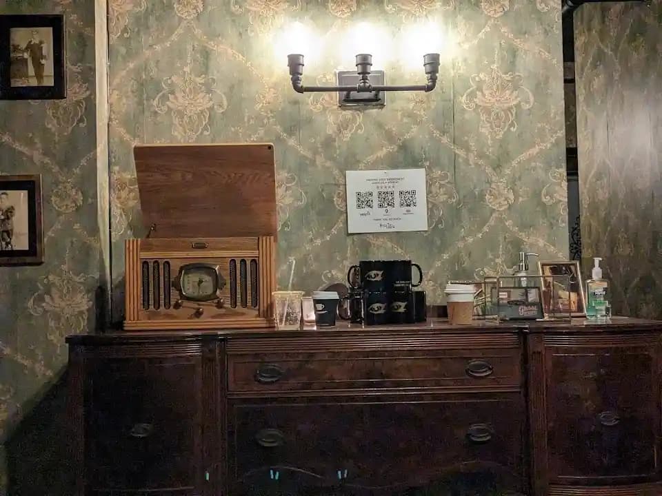 MyssTic Rooms image 5
