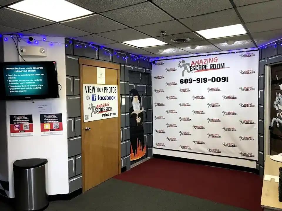 Amazing Escape Room image 2