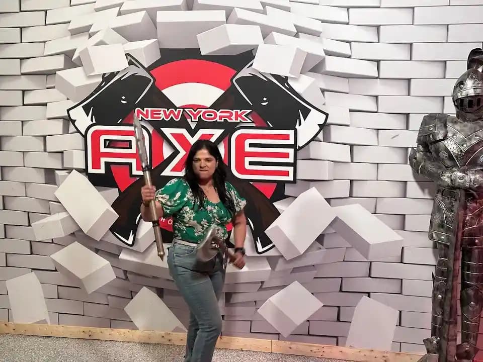 NY Axe Throwing Range - Huntington image 9