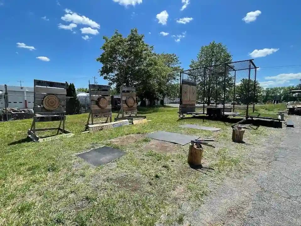 Generation Axe Throwing image 5