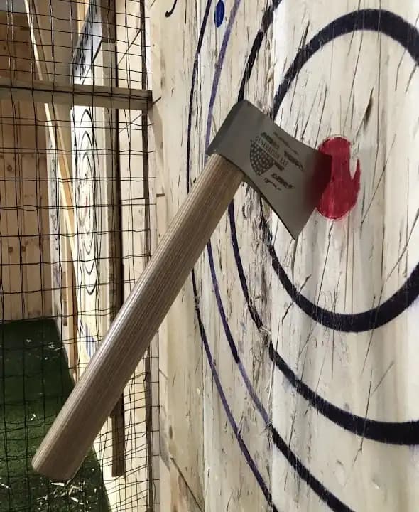 Generation Axe Throwing image 7