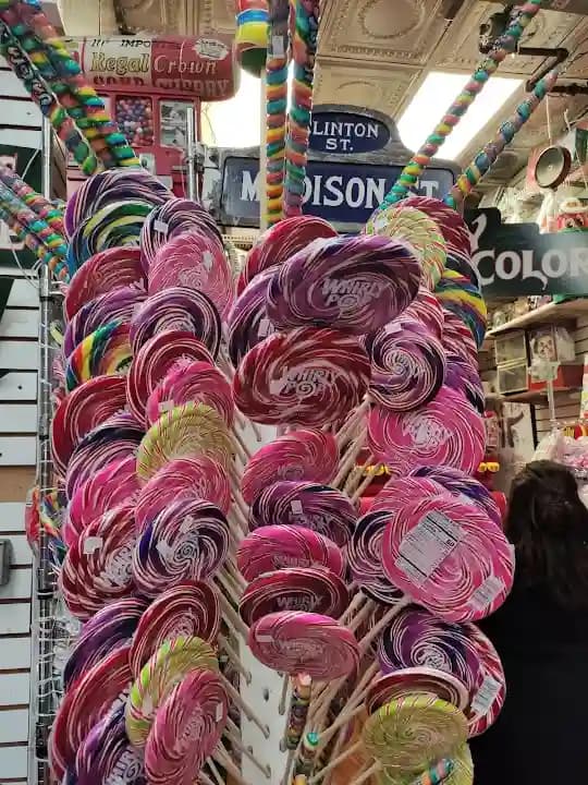 Economy Candy image 7