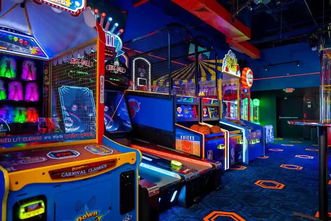 Q-ZAR & Q-AXE | Axe Throwing & Laser Tag image 4