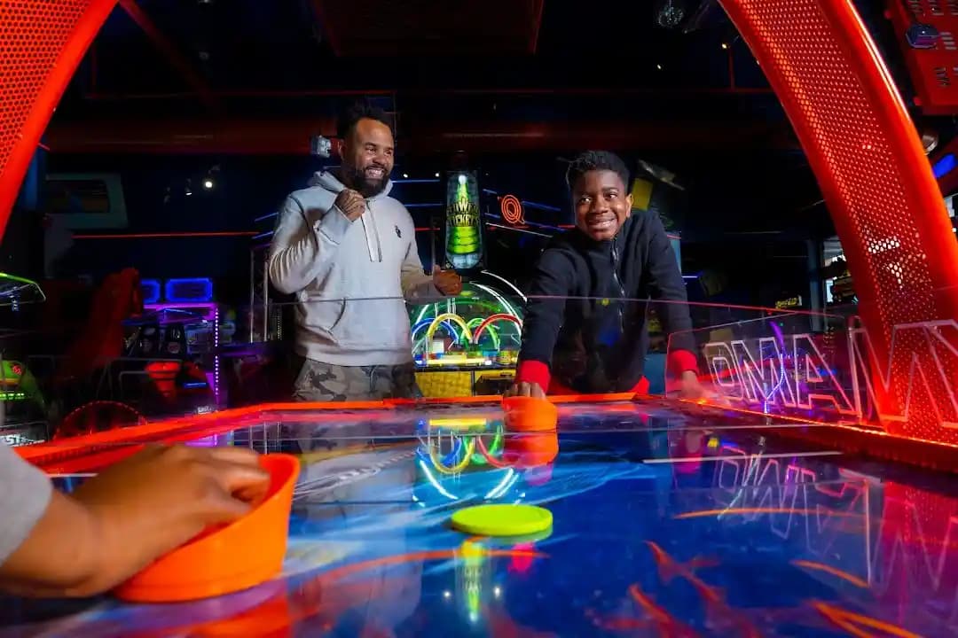 Q-ZAR & Q-AXE | Axe Throwing & Laser Tag image 3