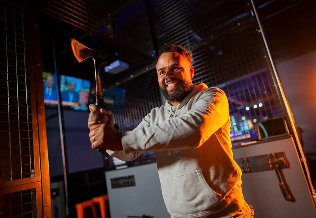 Q-ZAR & Q-AXE | Axe Throwing & Laser Tag image 8