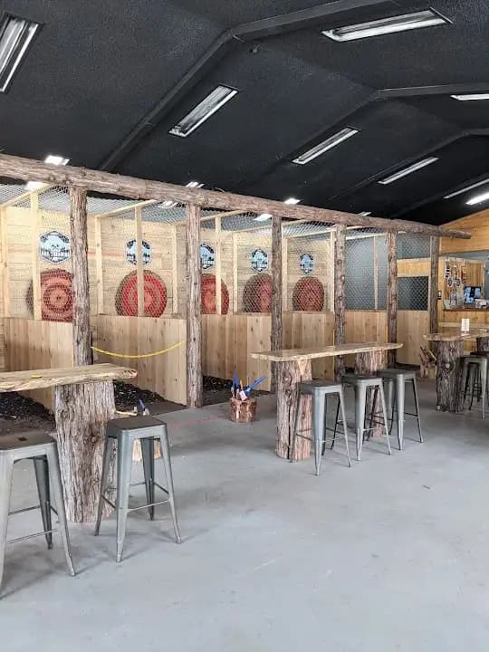 Yosemite Axe Throwing image 2