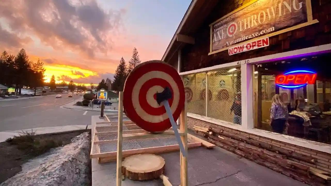 Yosemite Axe Throwing image 5