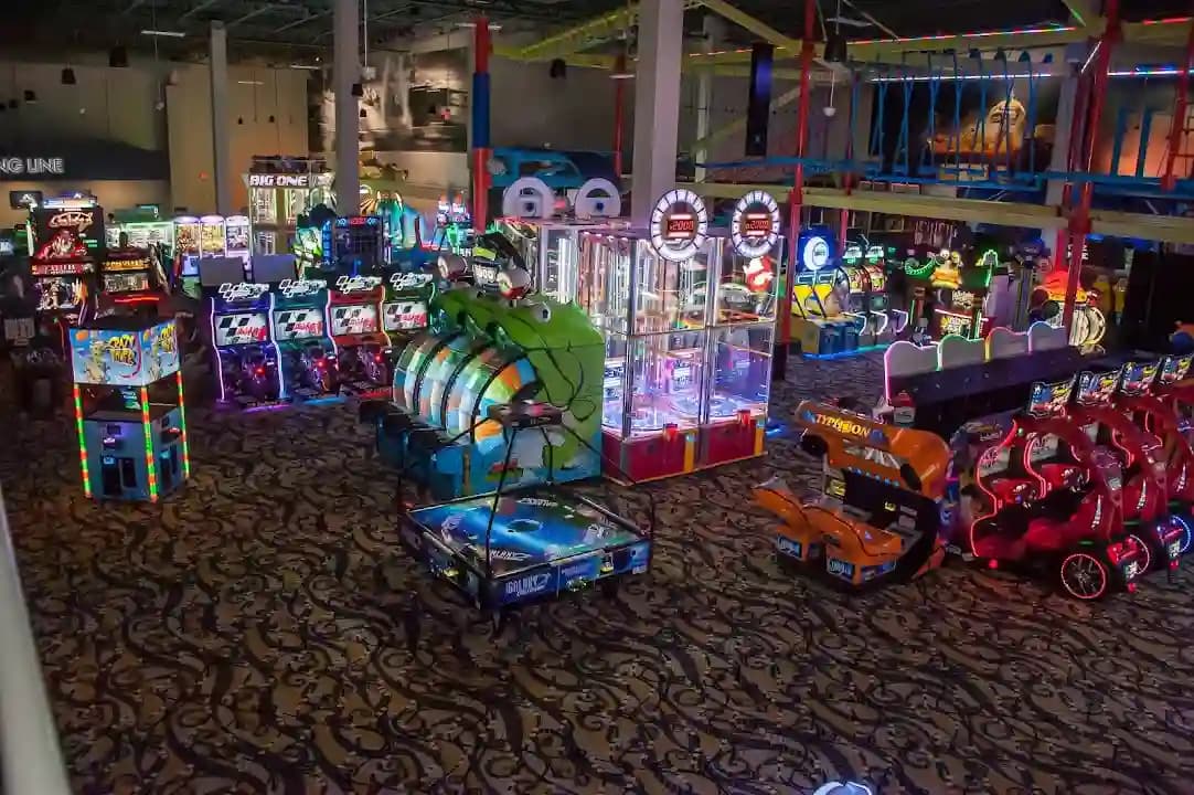 Andretti Indoor Karting & Games Orlando image 5