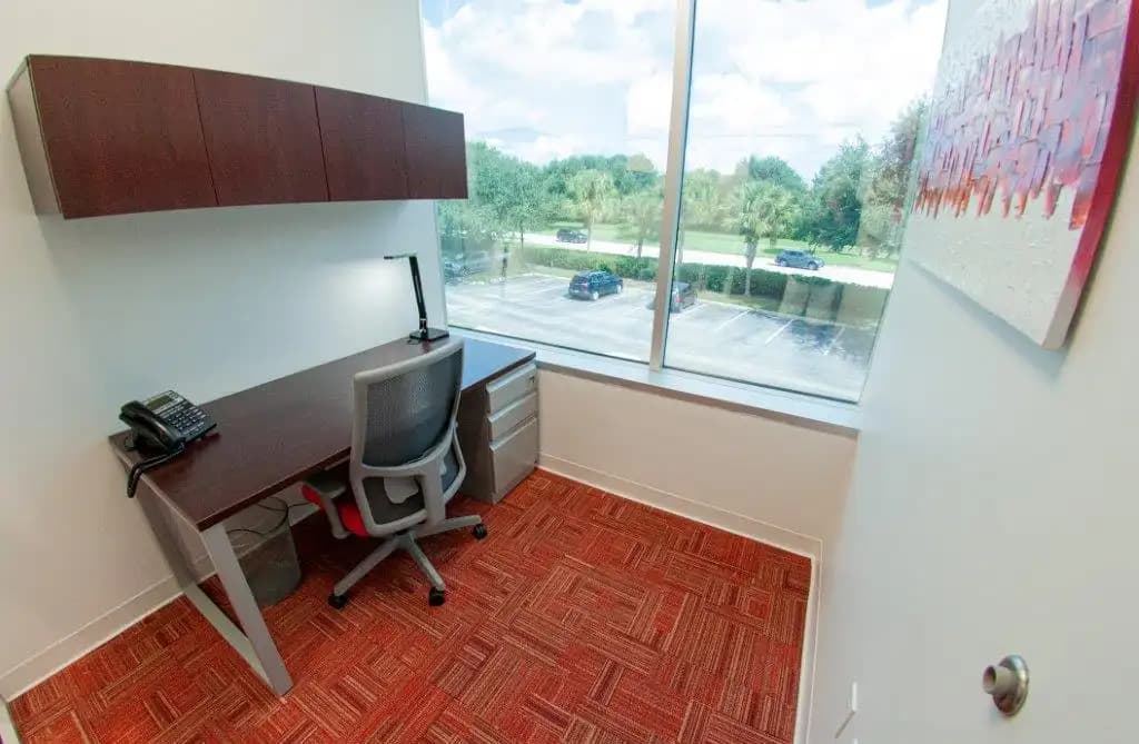 BIZCENTER USA 24/7 Access Furnished Workspace, Private Suites, Coworking, Conference Rooms Rentals and Virtual Offices image 3