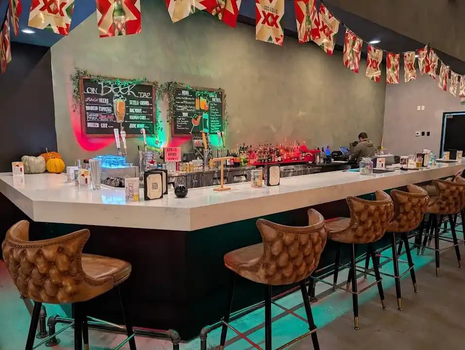 Axvengers Axe Throwing Bar image 10