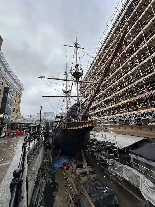 Escape from The Golden Hinde image 5
