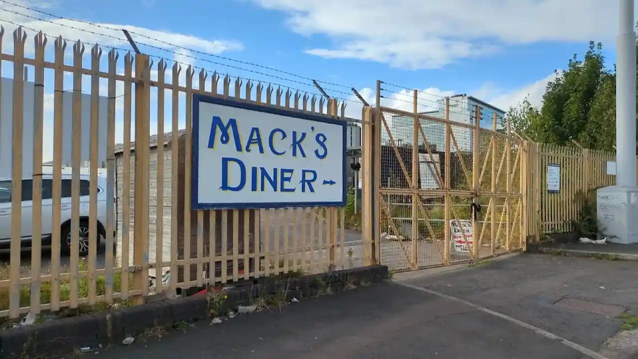 Macks Diner image 4