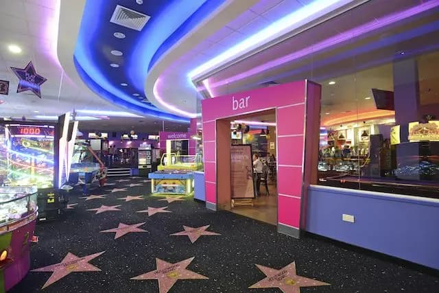 Photo of Hollywood Bowl Springfield Quay