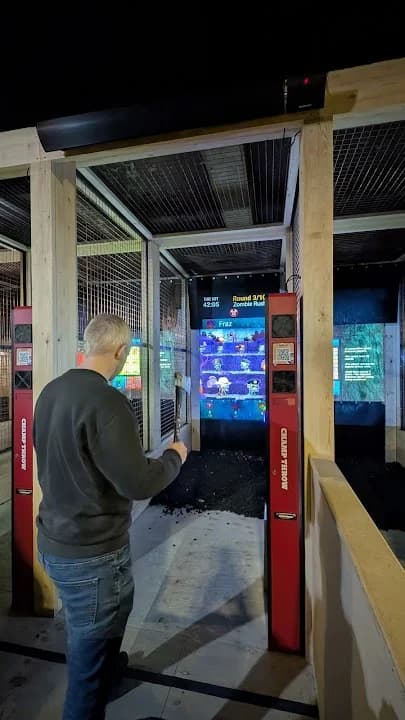 Photo of Game of Throwing Glasgow