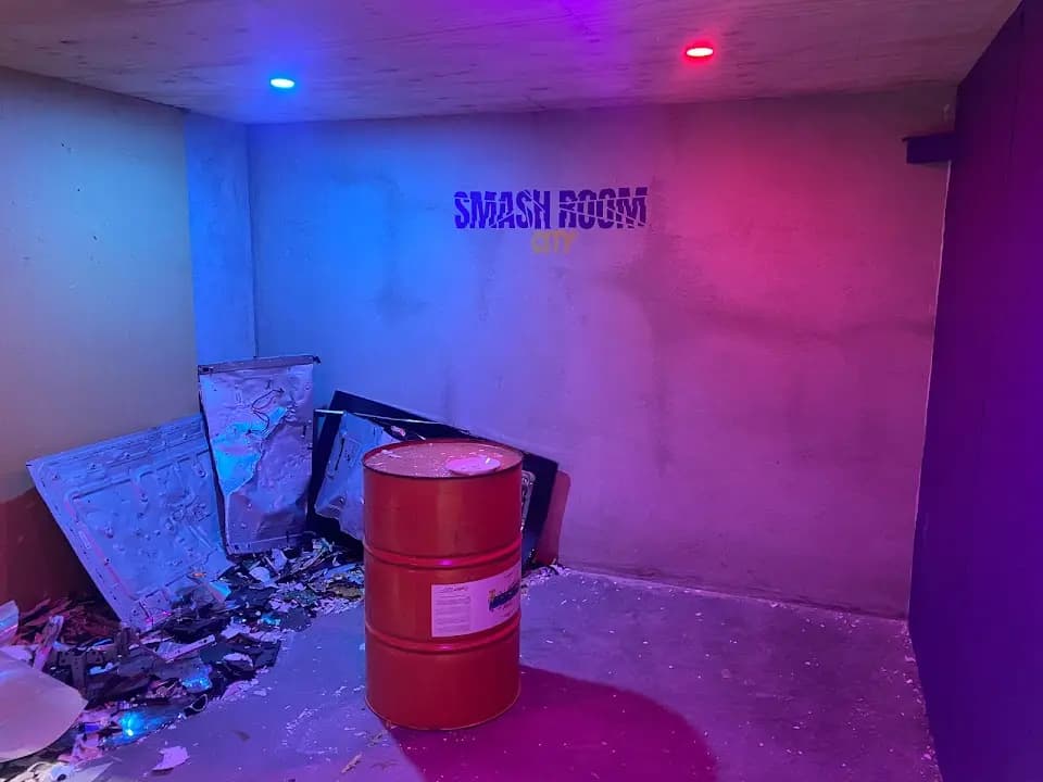 Smash Room City image 3