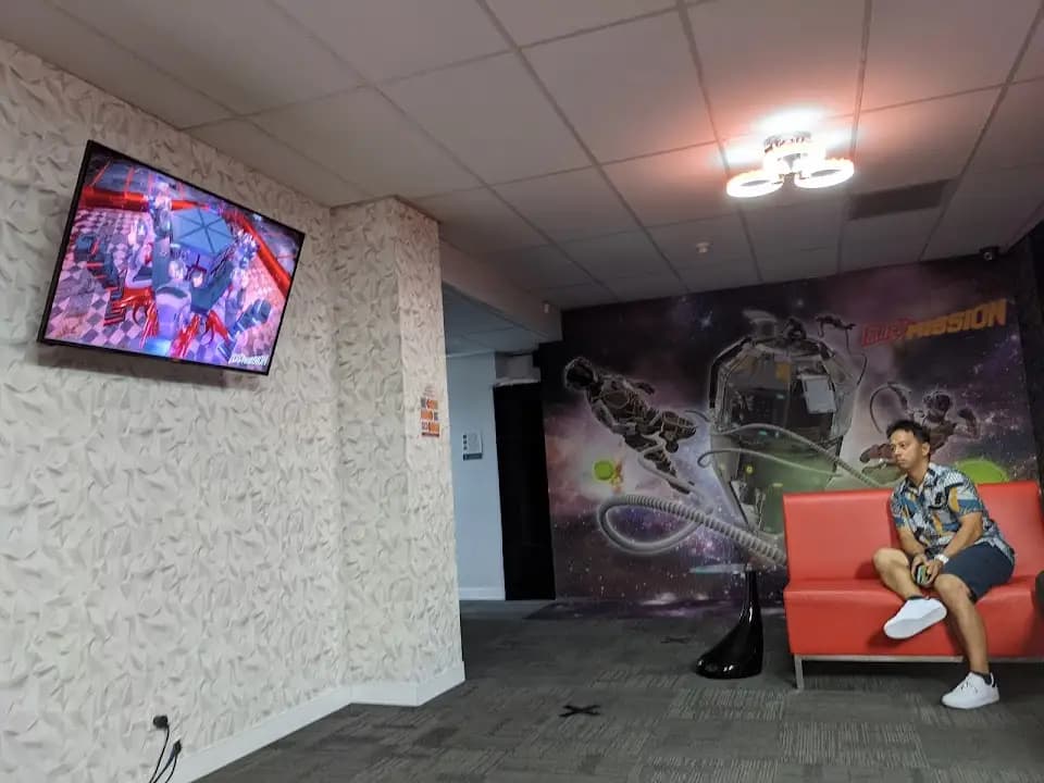 Entermission Sydney CBD - VR Escape Rooms image 8