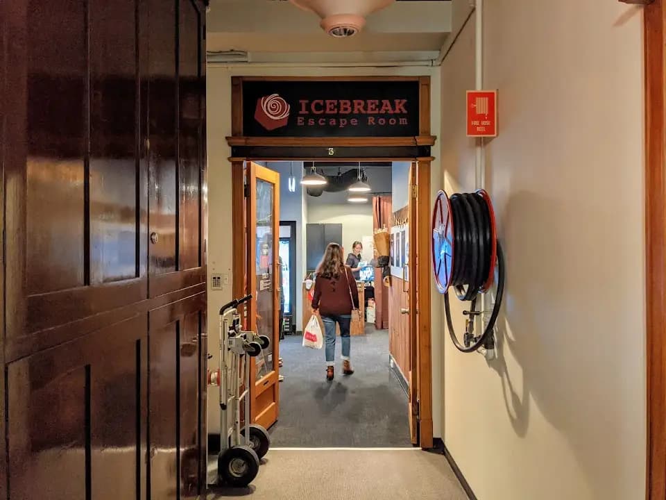 Ice Break Escape Room image 4