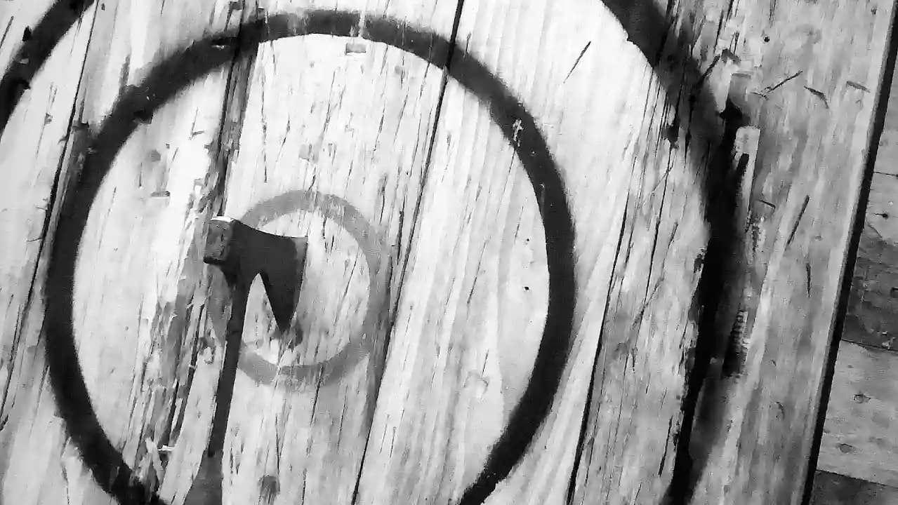 Throw Axe - Axe Throwing Penrith image 5