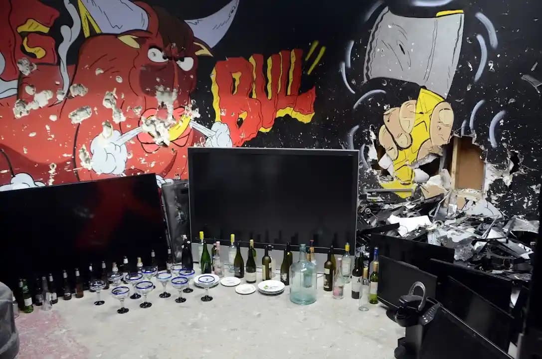 BullsEye Axe Lounge X Rage Room image 10