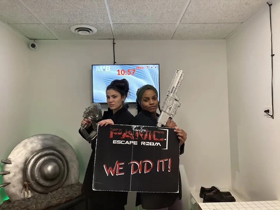 Panic Escape Room Games image 2