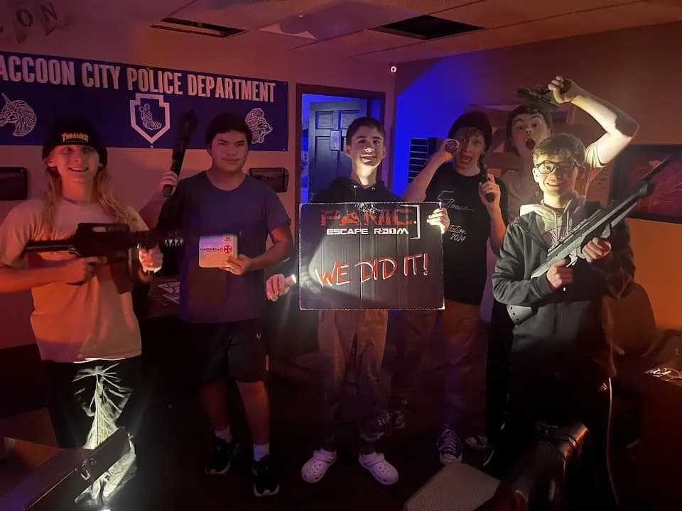Panic Escape Room Games image 6