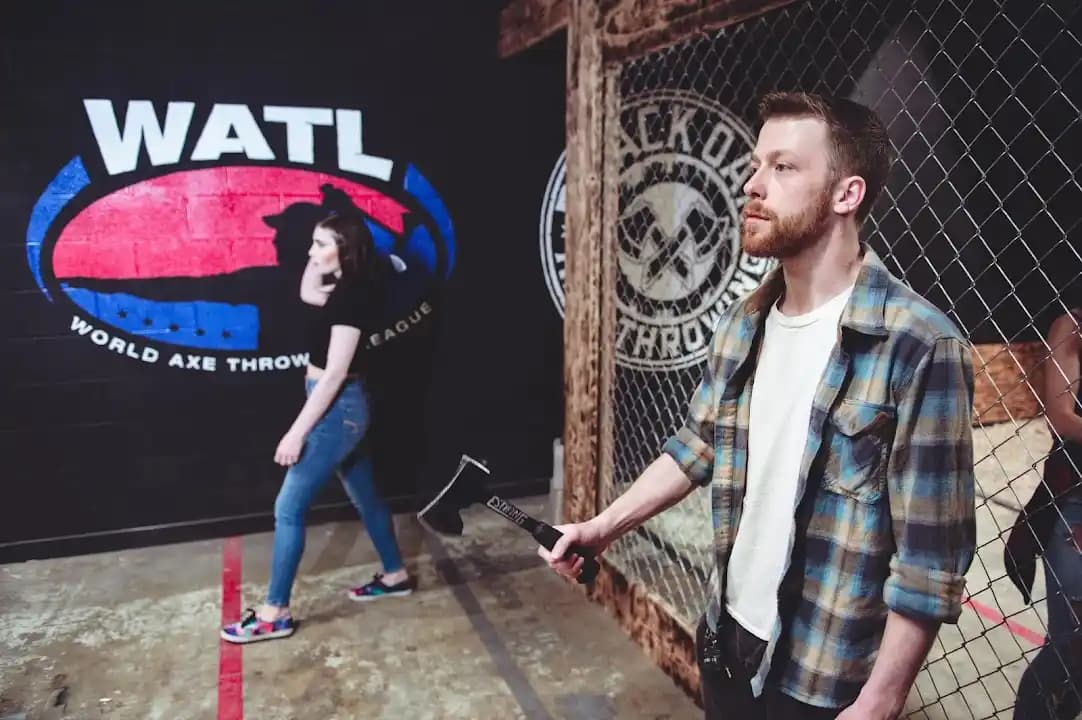 Black Oak Axe Throwing image 2