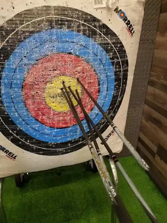 Master Axe Throwing image 8