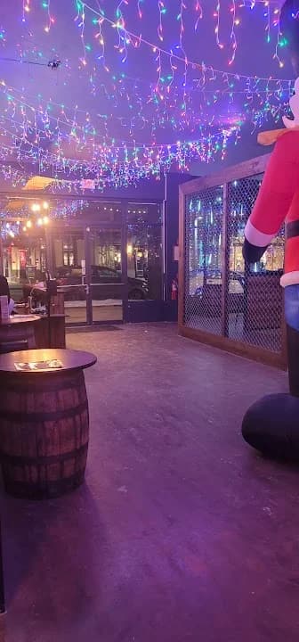 Master Axe Throwing image 9