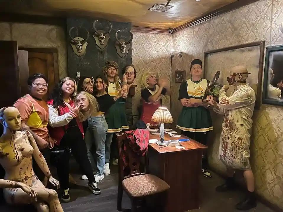 QUEST ROOM - Dallas Escape Rooms image 8
