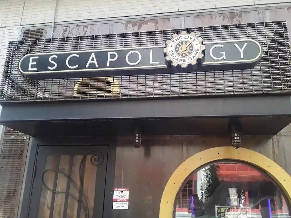 Escapology Escape Rooms Dallas - Victory Park image 6