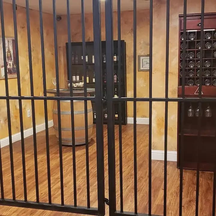 The Grapevine Escape image 3