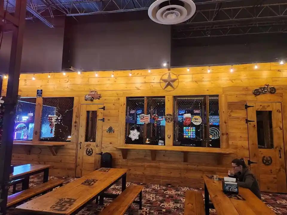 AGR Sports – Arcade, Paintball & Axe Throwing in Katy image 9