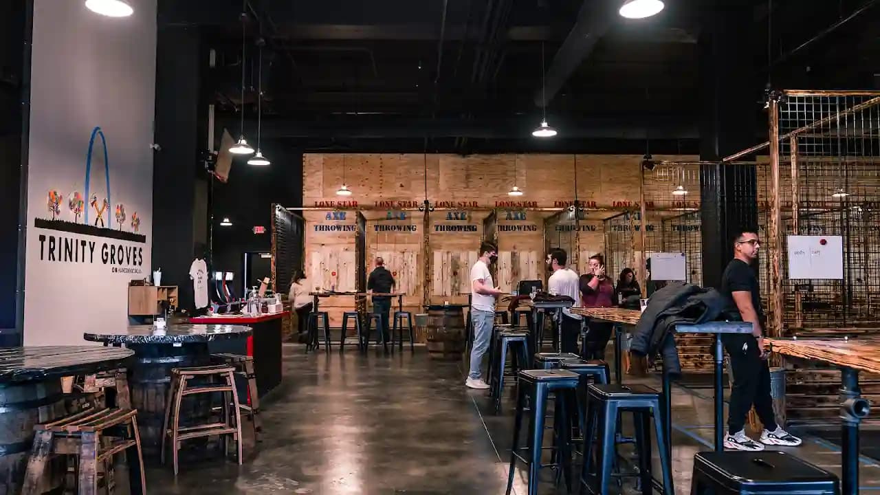 Lone Star Axe Throwing image 5