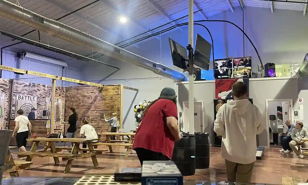 Battle Axes Axe Throwing image 10