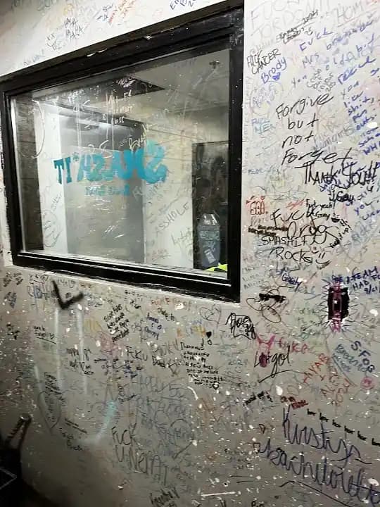 SMASH*IT RAGE ROOM image 3