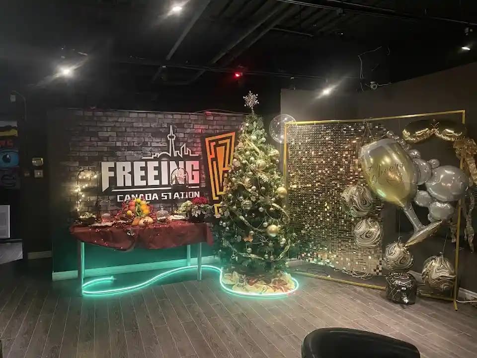 Freeing Canada Station - Escape Rooms image 8