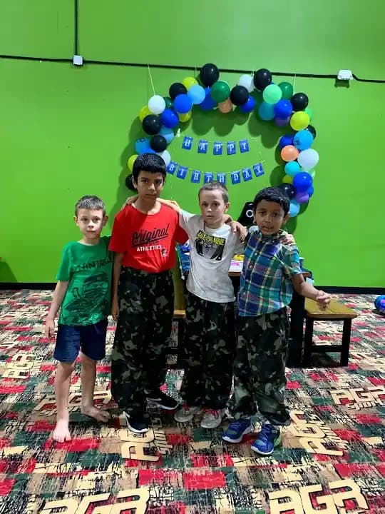 AGR Sports Indoor Paintball, Laser Tag, Gellyball and Axe Throwing image 9