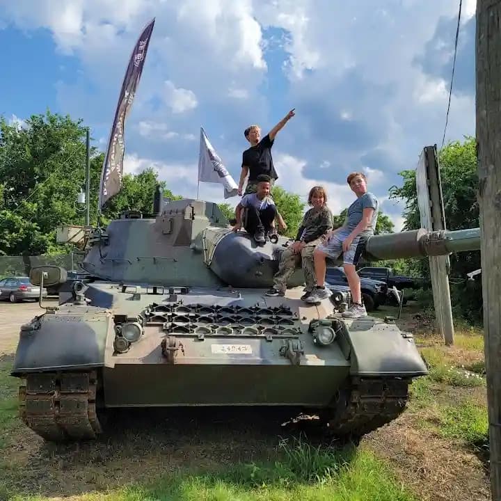 TANKS PAINTBALL PARKS image 6