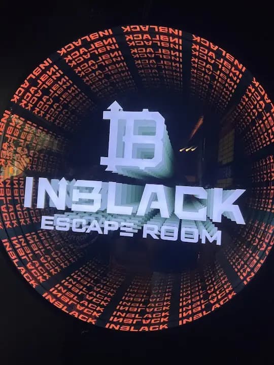 INBLACK Escape room Toronto - Yonge&Wellesley image 6