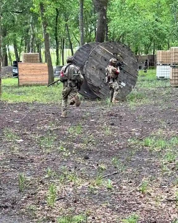 CRZ Airsoft and paintball Field image 5