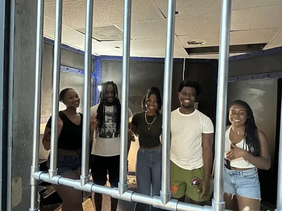 Gamers Excape Tampa - Escape Rooms image 4