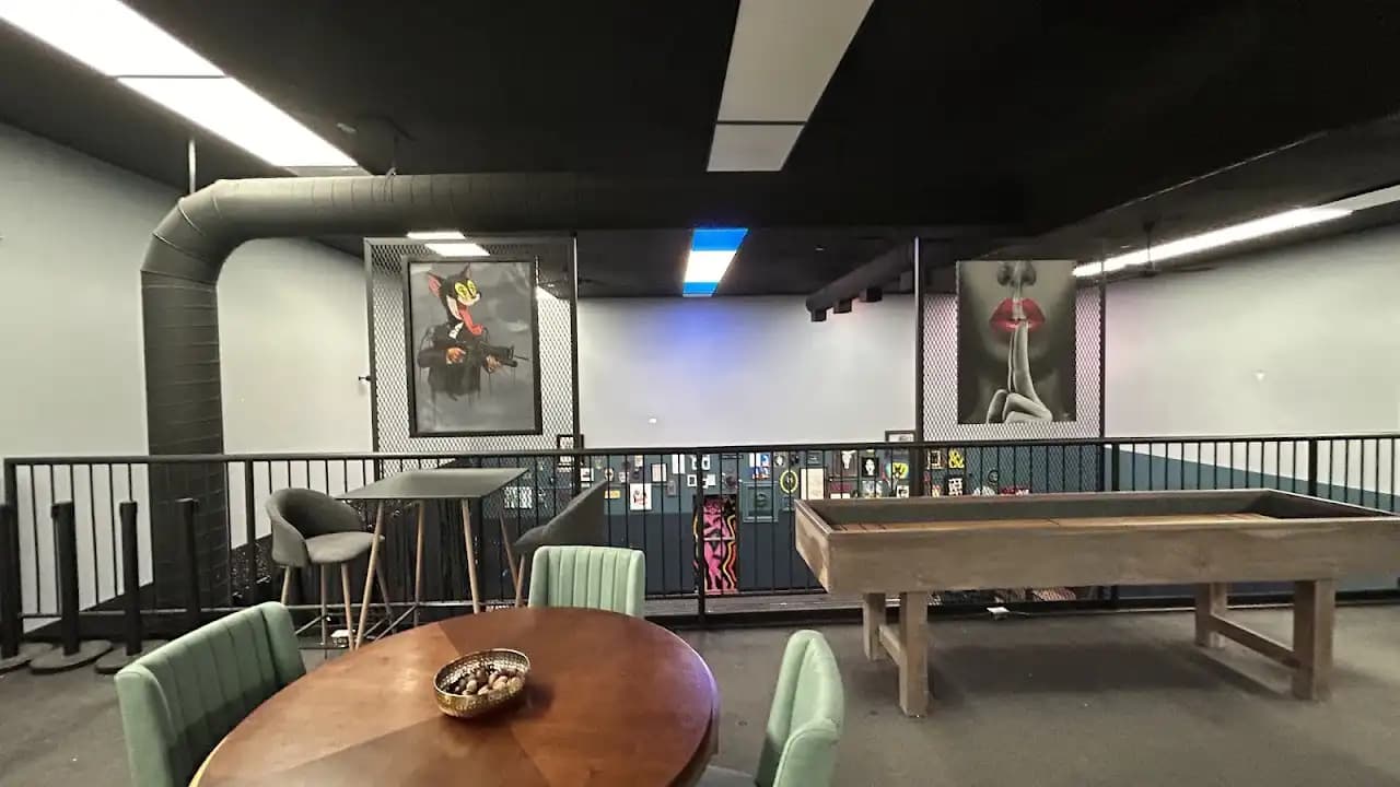 Longshots Shooting + Social image 5
