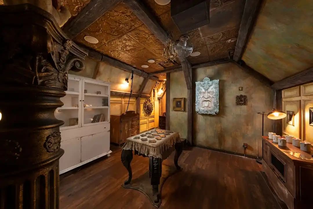 PanIQ Escape Room Austin image 4