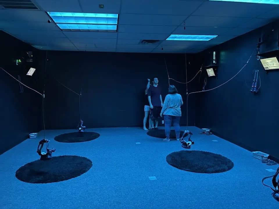VirtropolisVR Escape Rooms image 2