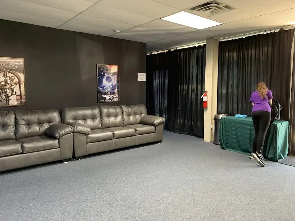 VirtropolisVR Escape Rooms image 4