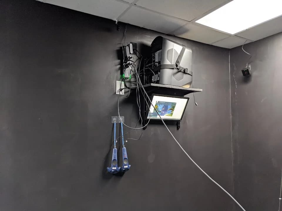 VirtropolisVR Escape Rooms image 8