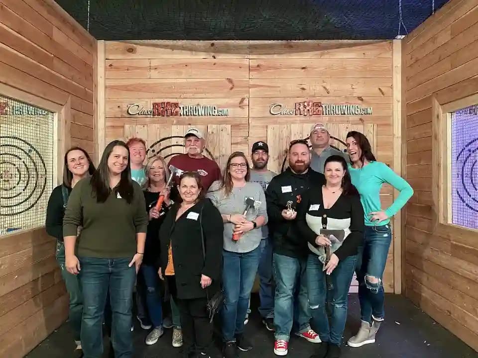 Class Axe Throwing image 8